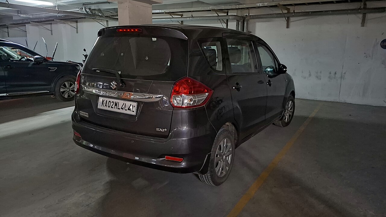 Maruti Suzuki Ertiga (previous generation), rear view